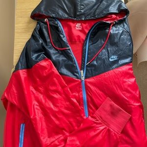 Nike Men’s wind breaker